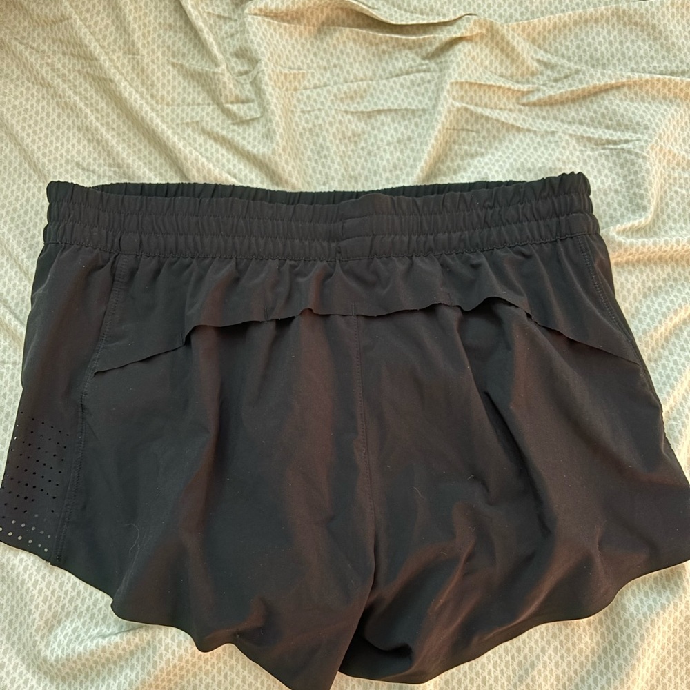 Athleta Hustle Short - 3”